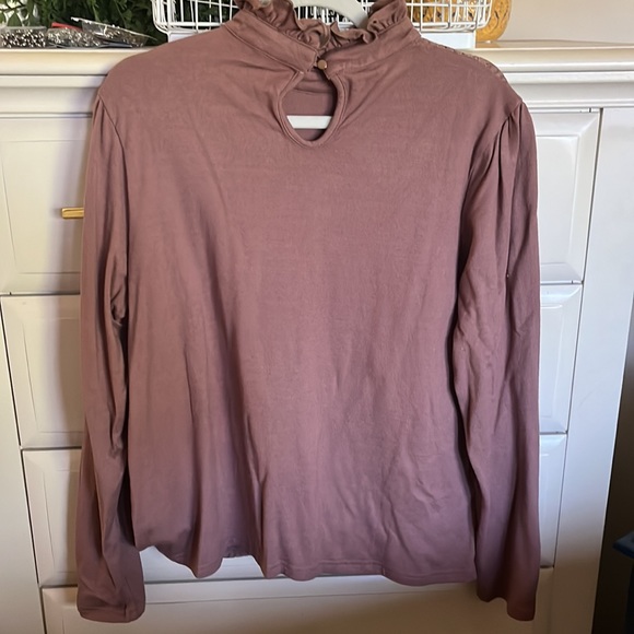 A Dip of Darling - Lace Front Long Sleeve size XL - Picture 2 of 5